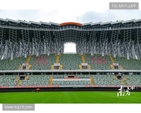 足球之乡杨浦 “杨超” 落幕，黑马登顶六组桂冠